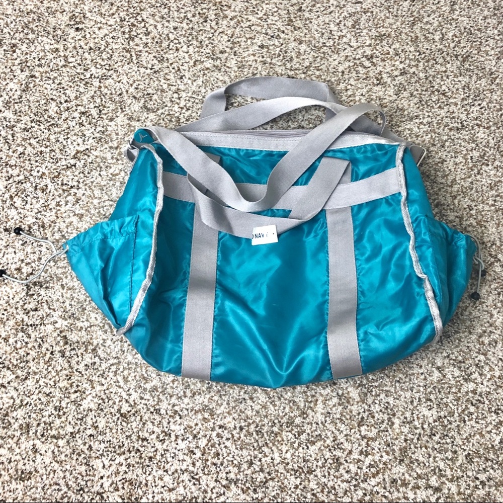 Vday Sale Brand new light weight duffle